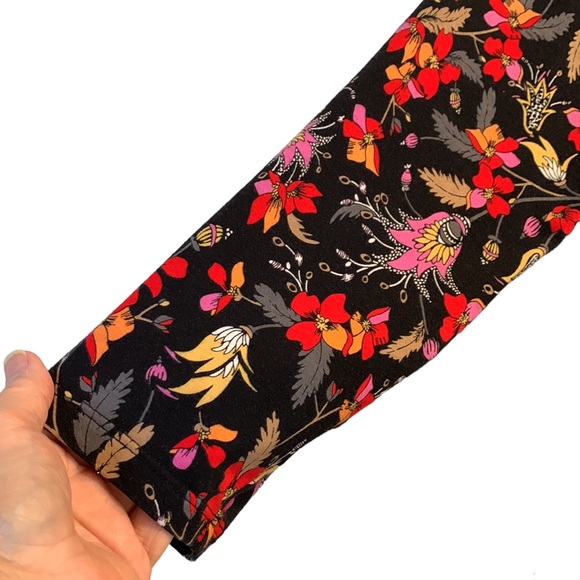 Lands End Ruffle V-Neck Top - Petite Large - Picture 4 of 15